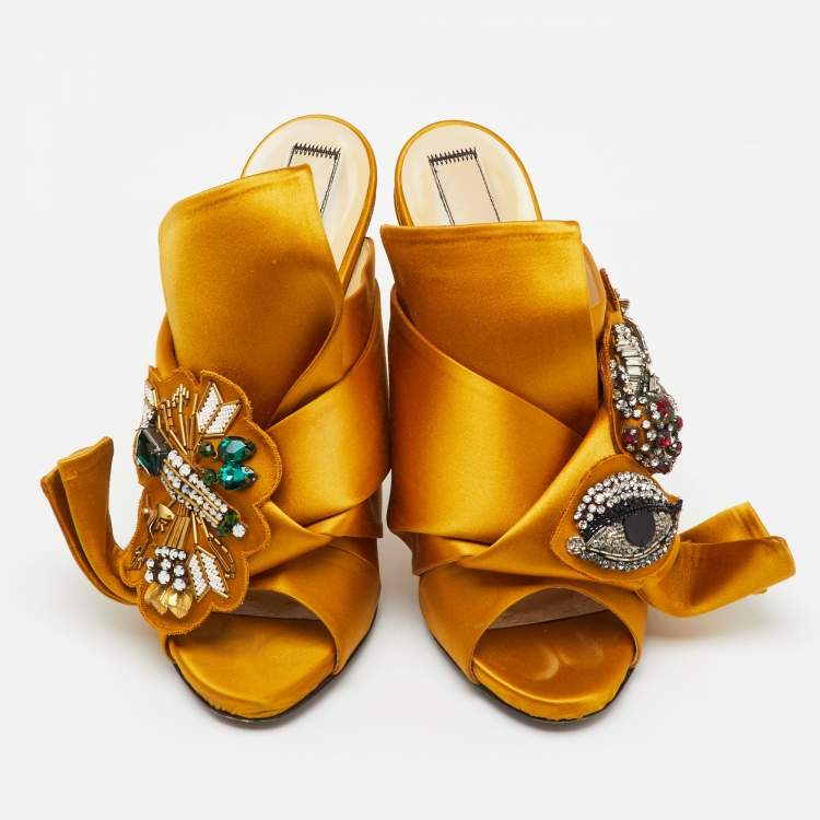 Pre Owned  Nº21  Yellow Satin Embellished Ronny Knot Mules Size 40