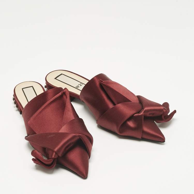Pre Owned N21 Burgundy Satin Knot Flat Mules Size 37
