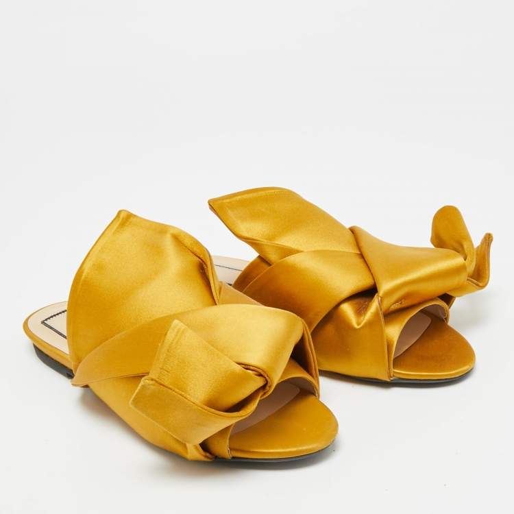 Pre Owned N°21 Raso Knot Size 36 Yellow Satin Flat Slides
