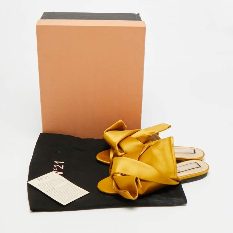 Pre Owned N°21 Raso Knot Size 36 Yellow Satin Flat Slides