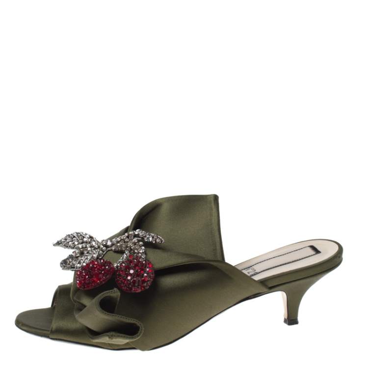 Pre Owned N21 Green Satin Crystal Star Embellished Knot Mules Size 38