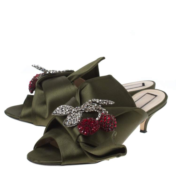 Pre Owned N21 Green Satin Crystal Star Embellished Knot Mules Size 38