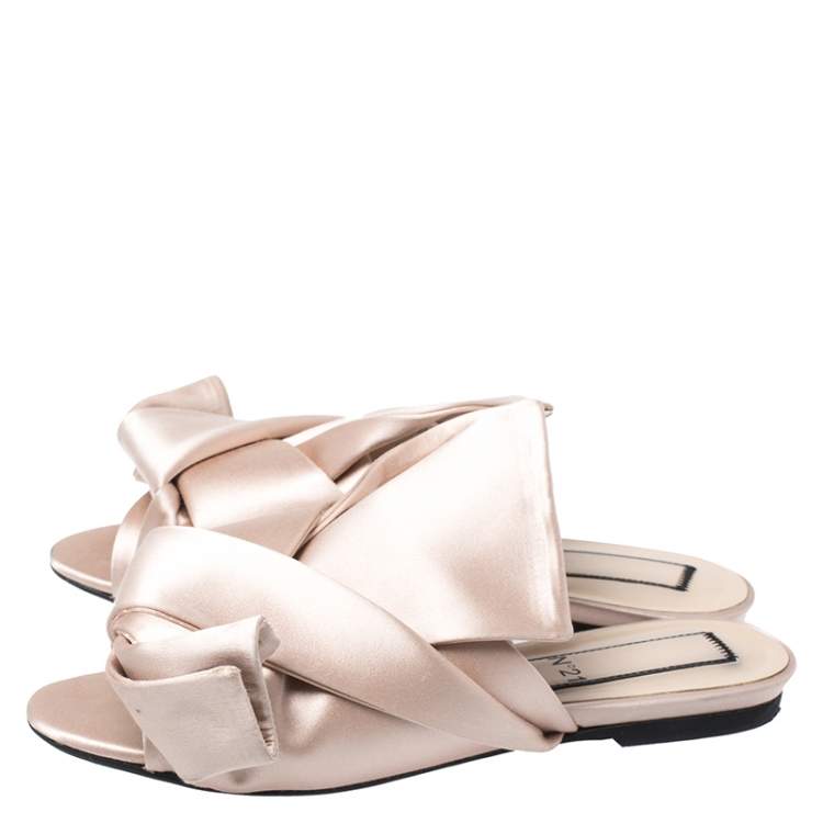 Pre Owned N21 Beige Satin Knot Flat Mules Size 36