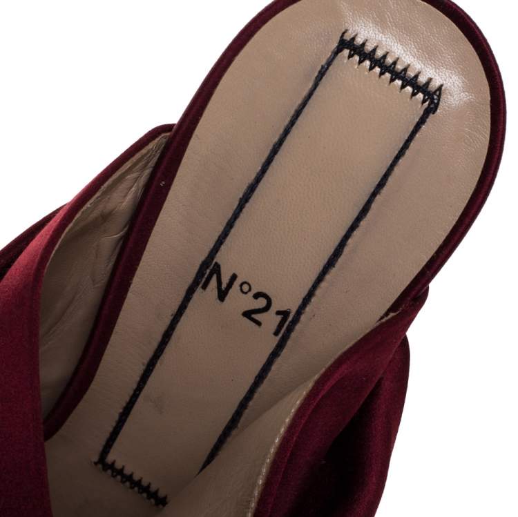 Pre Owned N°21 Burgundy Satin Ronny Pleated Mules Size 37