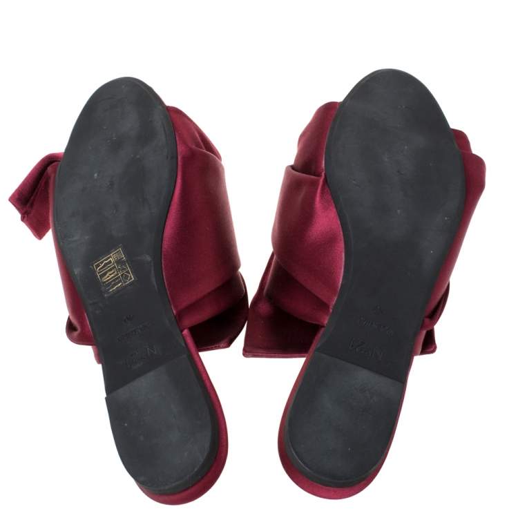 مملوكة مسبقًا N21 Burgundy Satin Knot Flat Slides Size 40