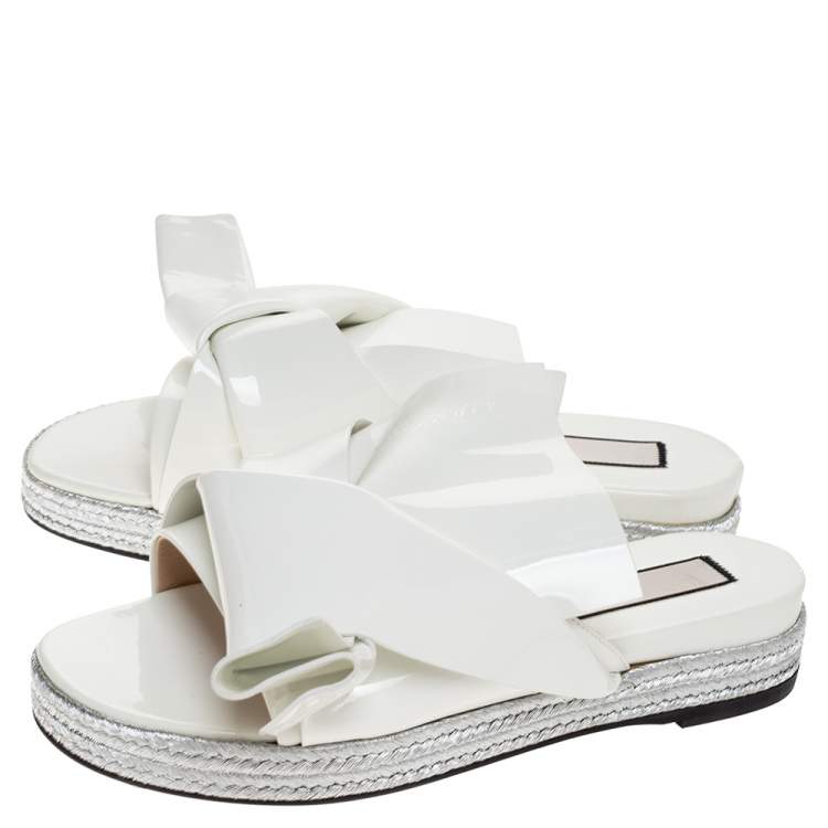 Pre Owned N°21 White Patent Leather Knotted Flat Slides Size 38