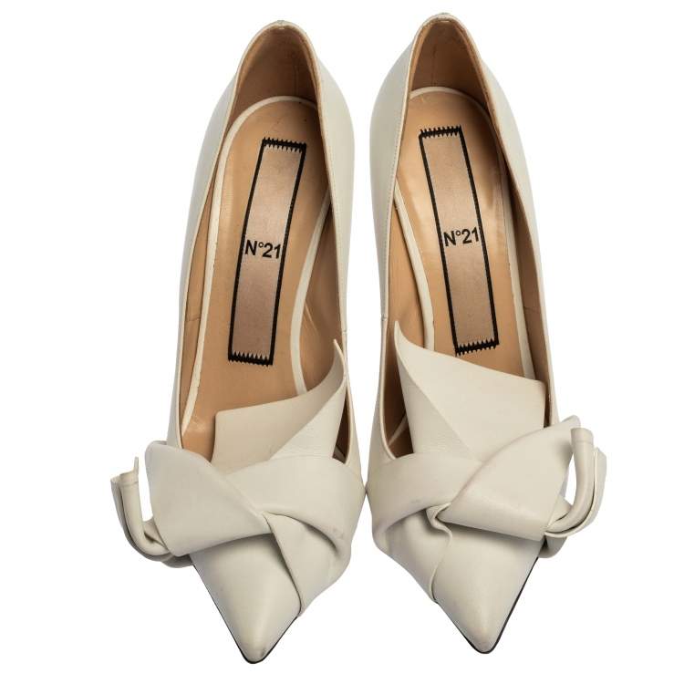 Pre Owned N21 White Leather Abstract Bow Pointed Toe Pumps Size 39