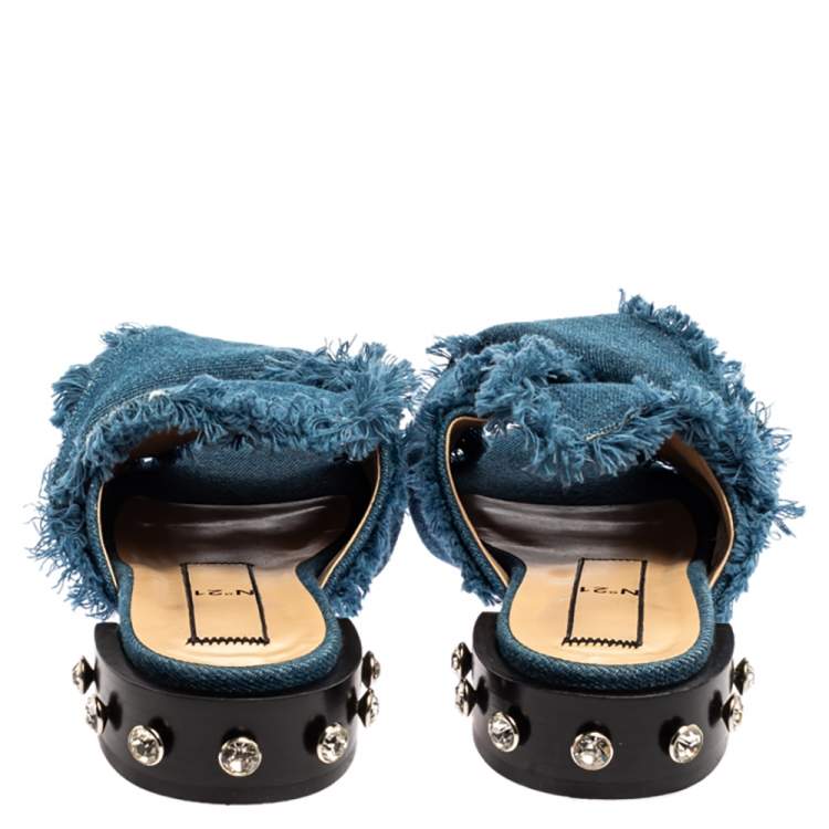 مملوكة مسبقًا N21 Blue Denim Crystal Embellished Knotted Flat Sandals Size 39