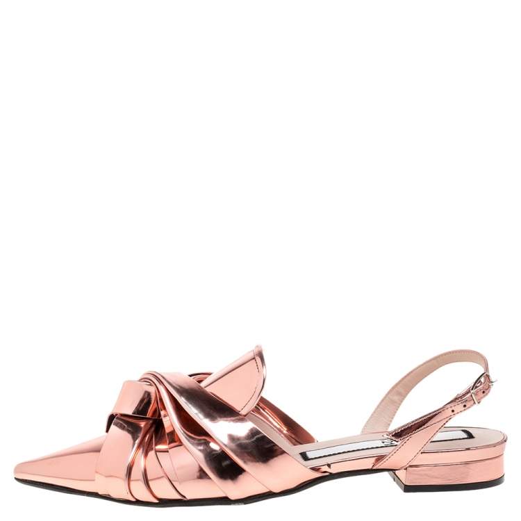 مملوكة مسبقًا N21 Metallic Bronze Leather Knotted Toe Slingback Flat Sandals Size 40