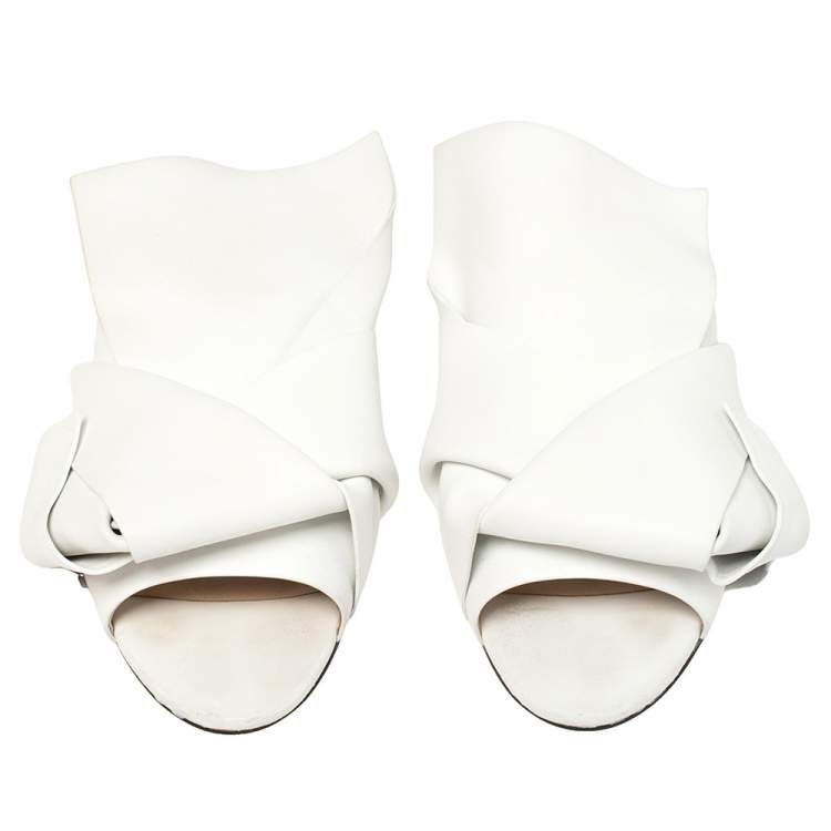 Pre Owned N21 White Leather Knot Flat Mules Size 38