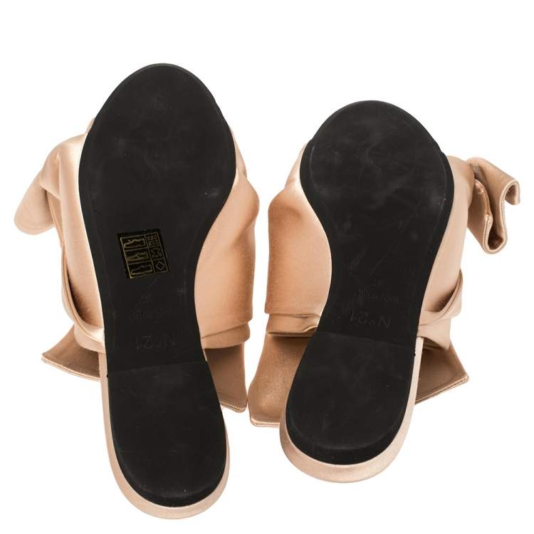 Pre Owned Nº21 Cream Satin Knotted Slide Flats Size 37