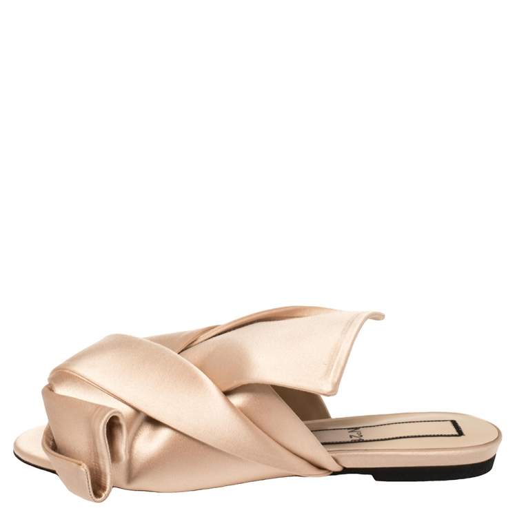Pre Owned Nº21 Cream Satin Knotted Slide Flats Size 37