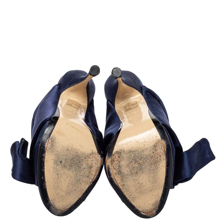 مملوكة مسبقًا Nº21 Navy Blue Satin Raso Knot Peep Toe Mules Size 39