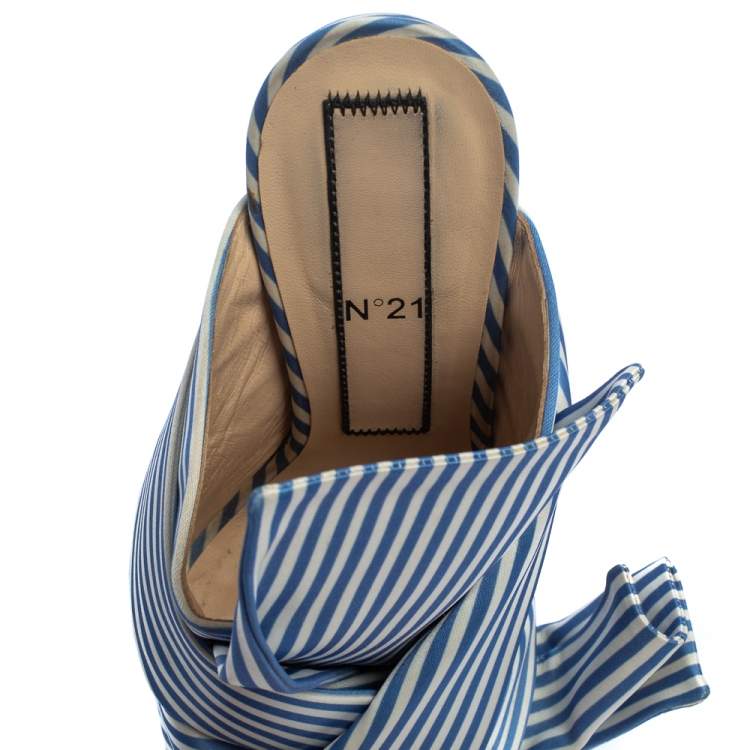 مملوكة مسبقًا N°21 Light Blue/ White Striped Satin Bow Mule Sandals Size 39