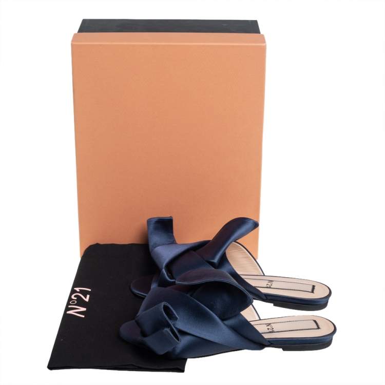 Pre Owned  Nº21 Blue Satin Knot Flat Mules Size 36
