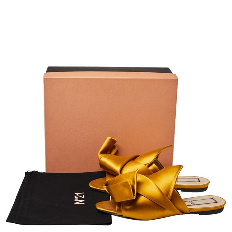 Pre Owned Nº21 Yellow Satin Knot Mule Flats Size 39.5
