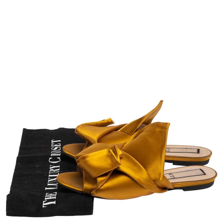 Pre Owned Nº21 Mustard Yellow Satin Knot Flat Mules Size 38