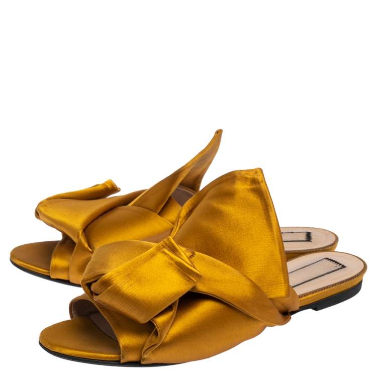 Pre Owned Nº21 Mustard Yellow Satin Knot Flat Mules Size 38