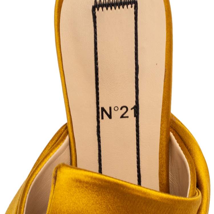 Pre Owned Nº21  Yellow Satin Knot Flat Mules Size 37.5