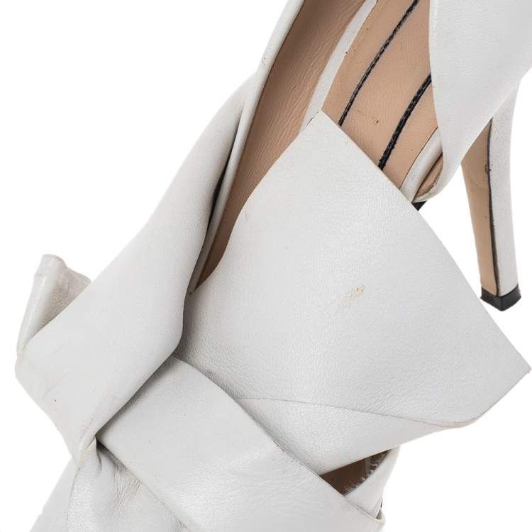 Pre Owned N21 White Leather Knot Pumps Size 35