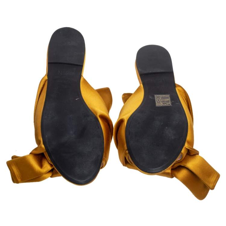مملوكة مسبقًا Nº21 Mustard Yellow Satin Knot Mule Flats Size 36