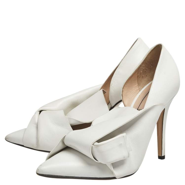 Pre Owned Nº21 White Leather Knot Pointed Toe Pumps Size 37
