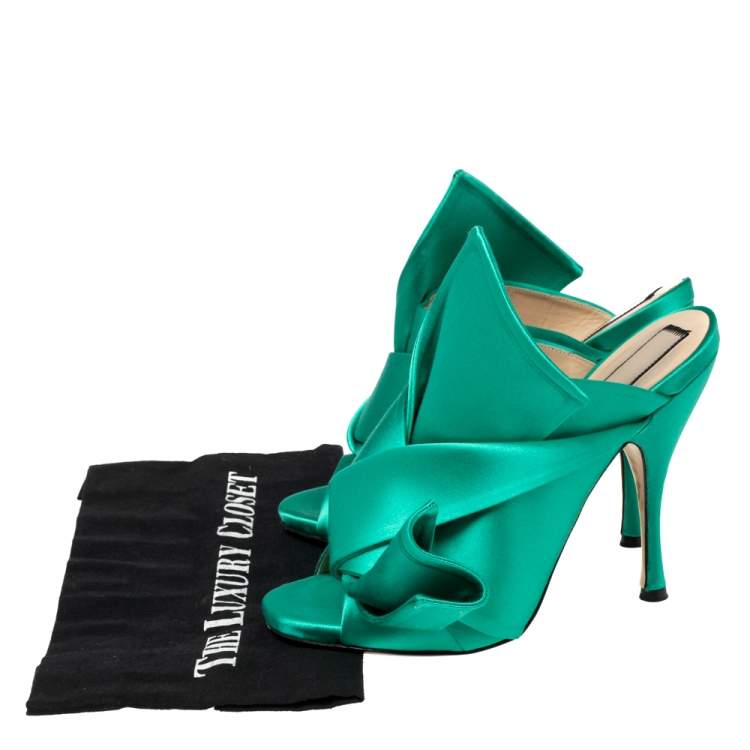 Pre Owned  Nº21 Green Satin Raso Knot Peep Toe Mules Size 39