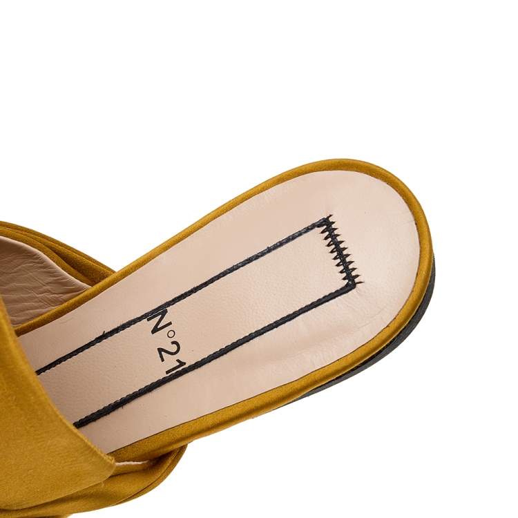 Pre Owned Nº21 Mustard Satin Knot Flat Mules Size 39