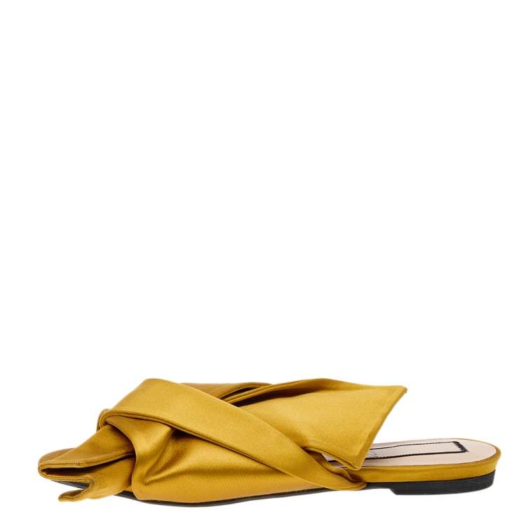 Pre Owned Nº21 Mustard Satin Knot Flat Mules Size 39