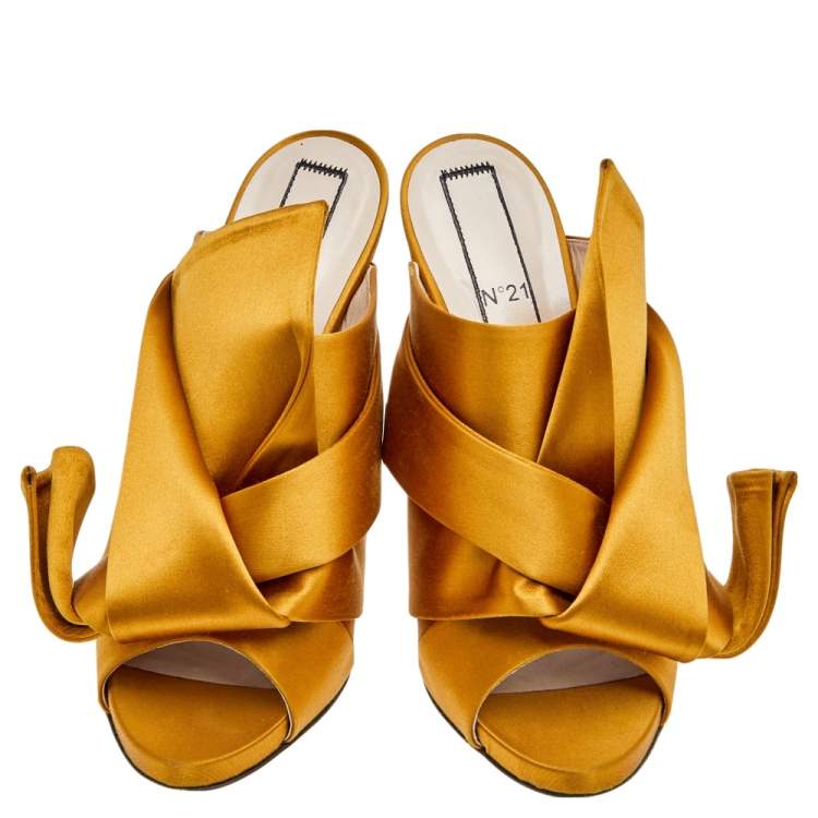 Pre Owned N°21 Mustard Satin Ronny Pleated Mules Size 41