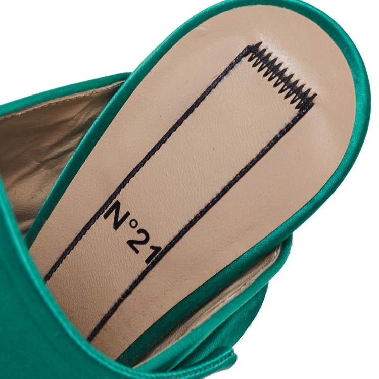 Pre Owned Nº21  Emerald Green Satin Raso Knot Peep-Toe Mules Size 38.5