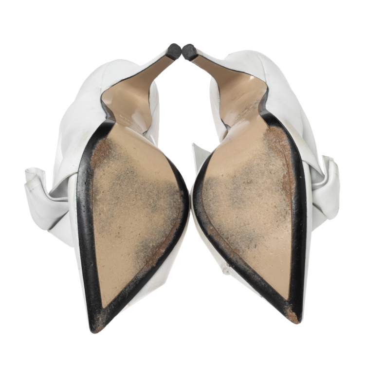مملوكة مسبقًا Nº21 White Leather Knot Pointed Toe Pumps Size 37