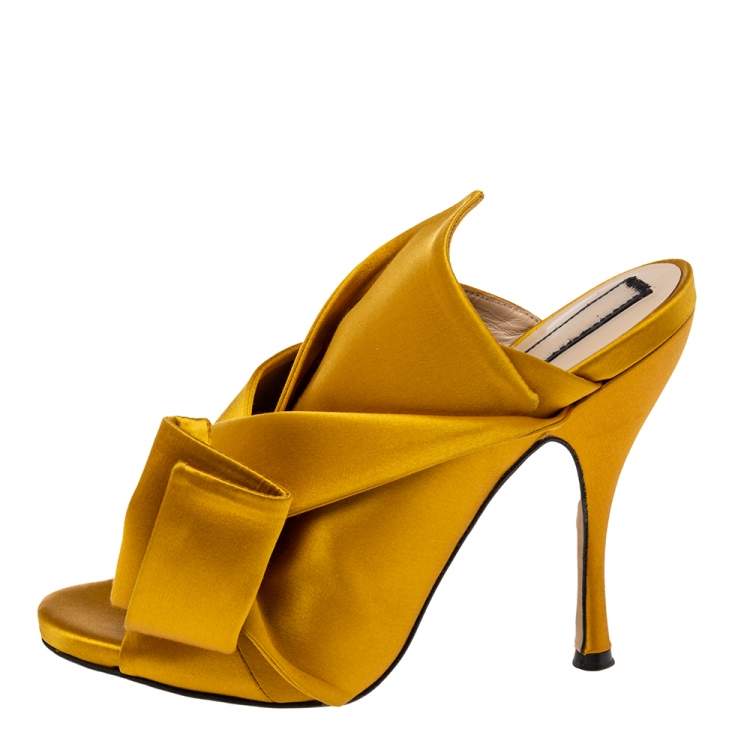 Pre Owned N°21 Mustard Satin Ronny Pleated Slide Sandals Size 38