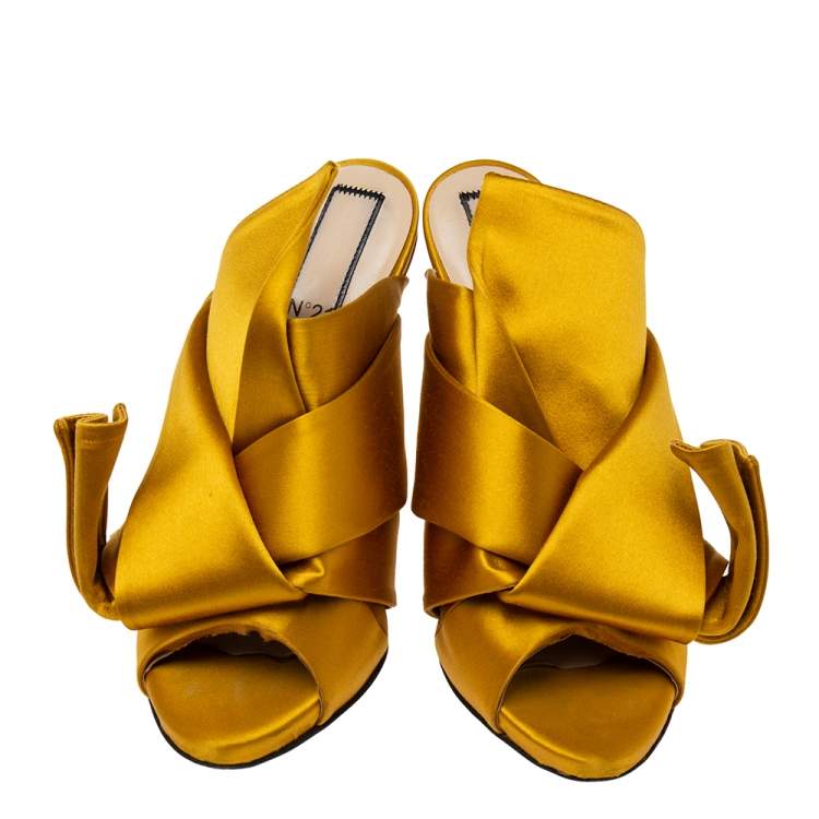 Pre Owned N°21 Mustard Satin Ronny Pleated Slide Sandals Size 38