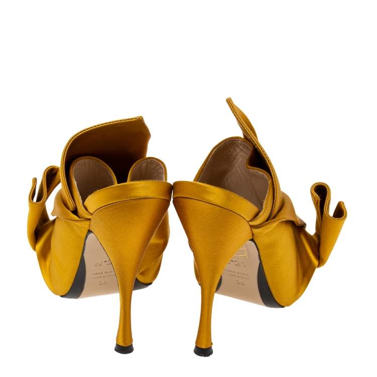 Pre Owned N°21 Mustard Satin Ronny Pleated Slide Sandals Size 38