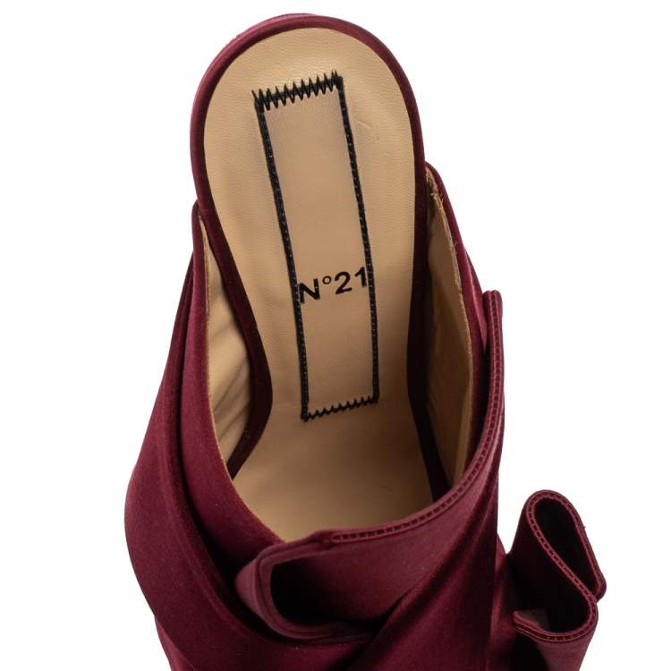 Pre Owned N°21 Burgundy Satin Ronny Pleated Slide Sandals Size 37 