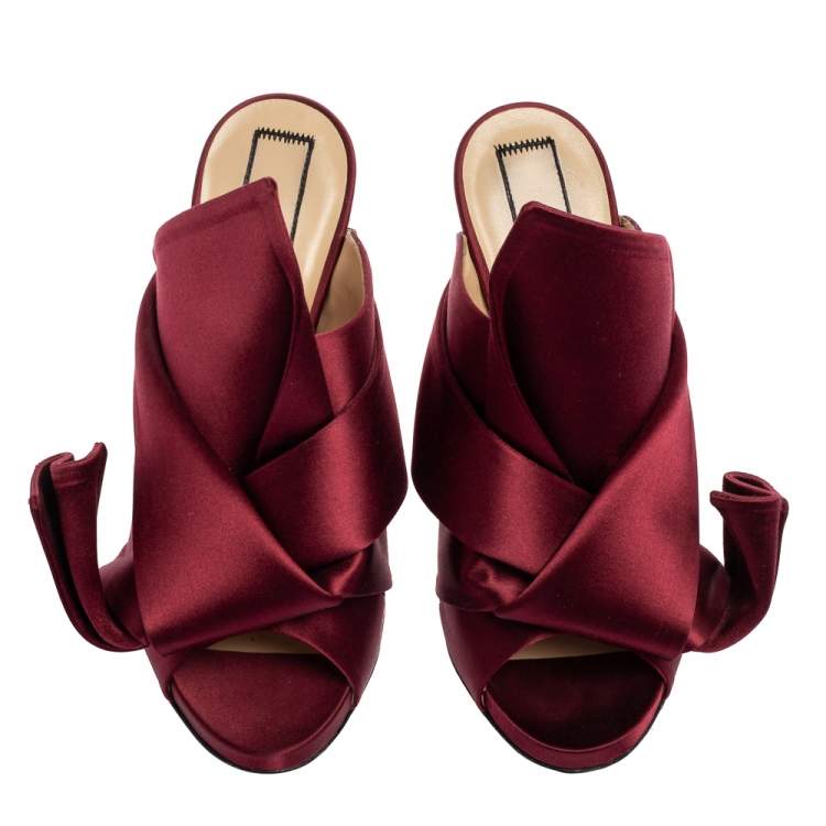Pre Owned N°21 Burgundy Satin Ronny Pleated Slide Sandals Size 37 