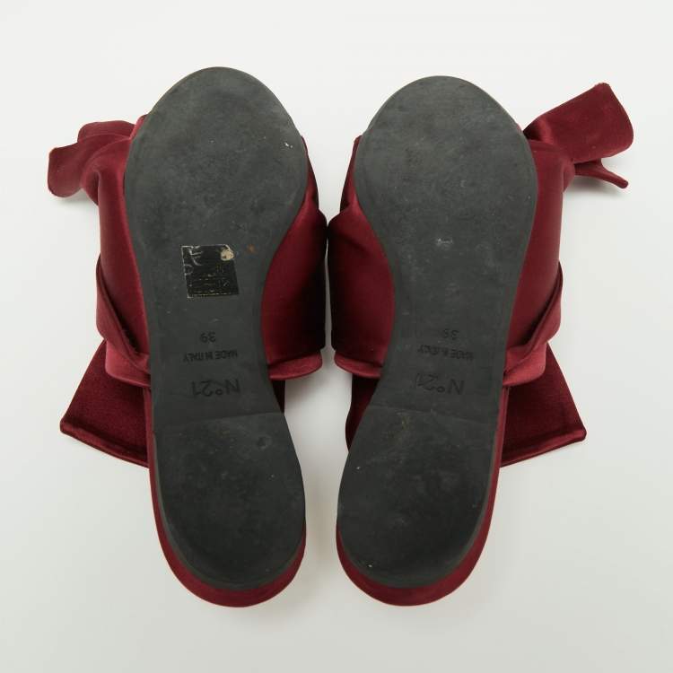 Pre Owned Nº21 Burgundy Satin Knot Flat Mules Size 39