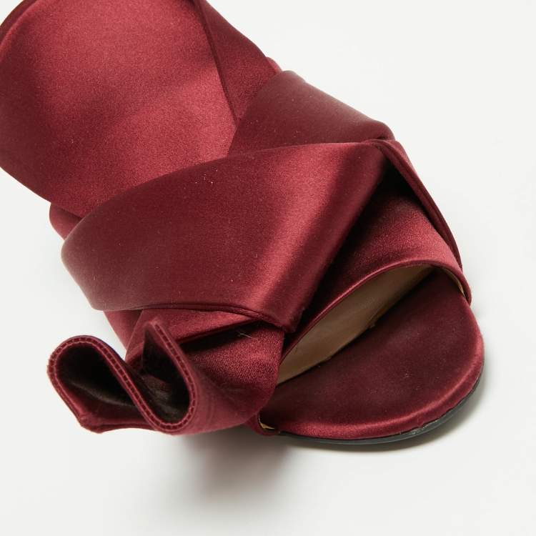 Pre Owned Nº21 Burgundy Satin Knot Flat Mules Size 39