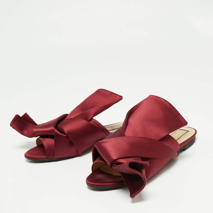 Pre Owned Nº21 Burgundy Satin Knot Flat Mules Size 39