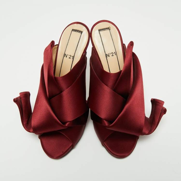 Pre Owned Nº21 Burgundy Satin Raso Knot Peep Toe Mules Size 38