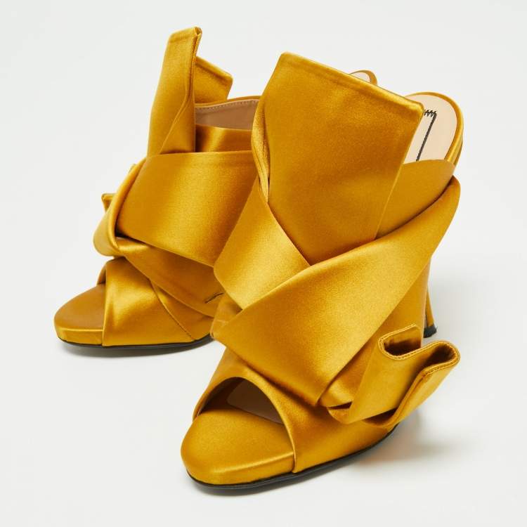 Pre Owned N°21 Mustard Pleated Satin Ronny Mules Size 37