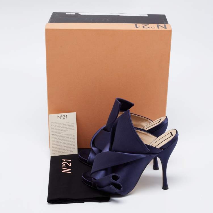 Pre Owned Nº21 Navy Blue Satin Raso Knot Peep Toe Mules Size 38