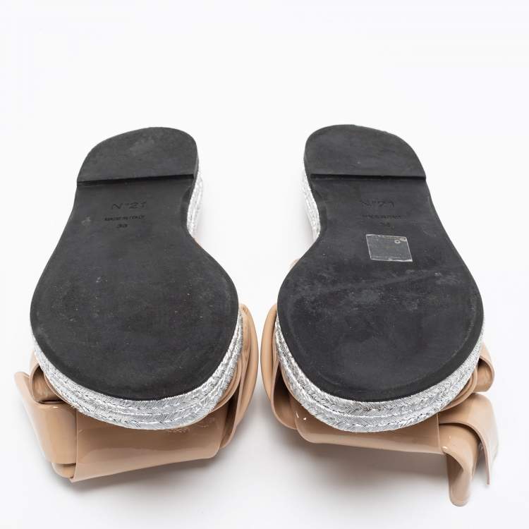 Pre Owned N°21 Beige Patent Leather Knotted Flat Slides Size 38