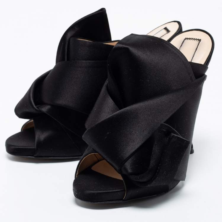 Pre Owned Nº21 Black Satin Raso Knot Mules Size 39