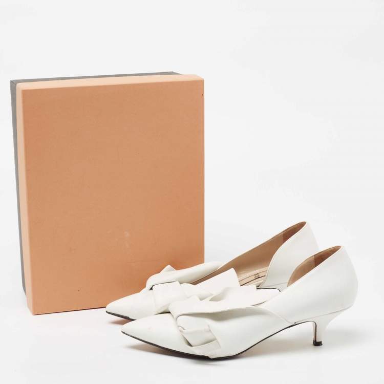 Pre Owned Nº21 White Leather Knot Pointed Toe Kitten Pumps Size 38.5 