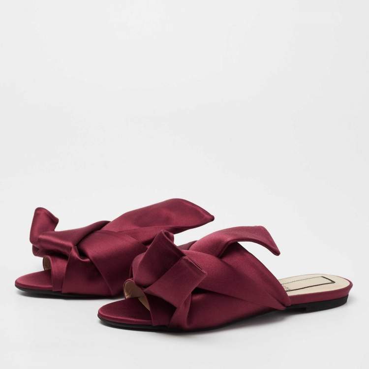 Pre Owned Nº21 Burgundy Satin Knot Flat Mules Size 38 