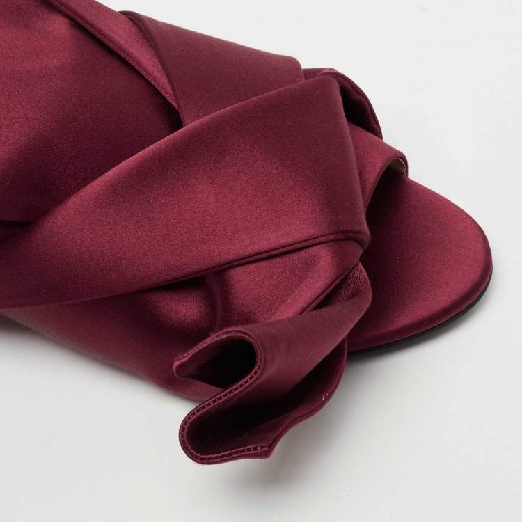 Pre Owned Nº21 Burgundy Satin Knot Flat Mules Size 38 