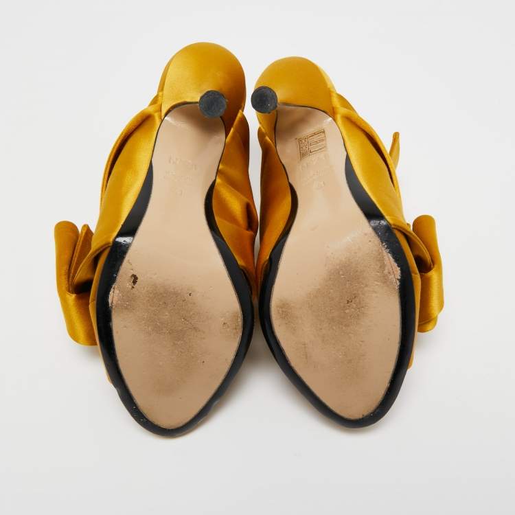 Pre Owned N21 Yellow Satin Ronny Mule Slides Size 41