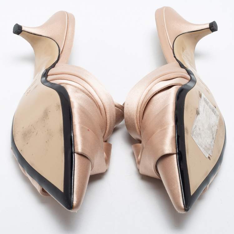 مملوكة مسبقًا Nº21 Cream Satin Knotted Slide Mules Size 38